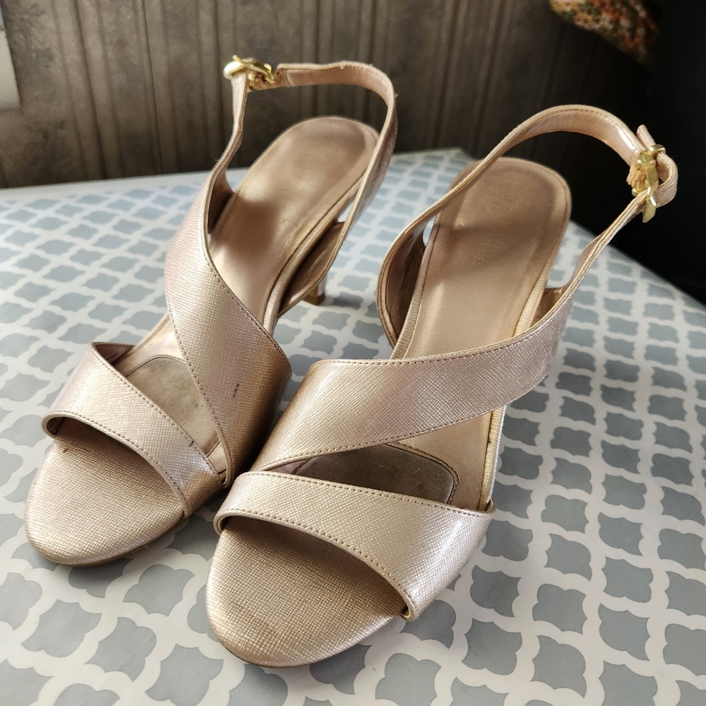 Women's summer heels EUC.